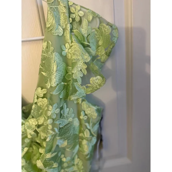 Women's Mesh A line dress - Picture 4 of 6